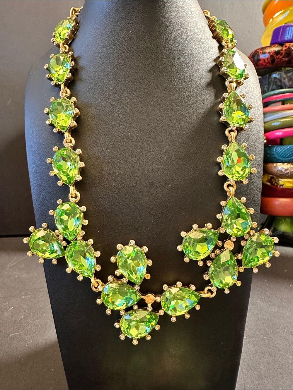 Green Glass 18k Goldplated/Stainless Steel Necklace & Earring Set - Picture 5 of 11